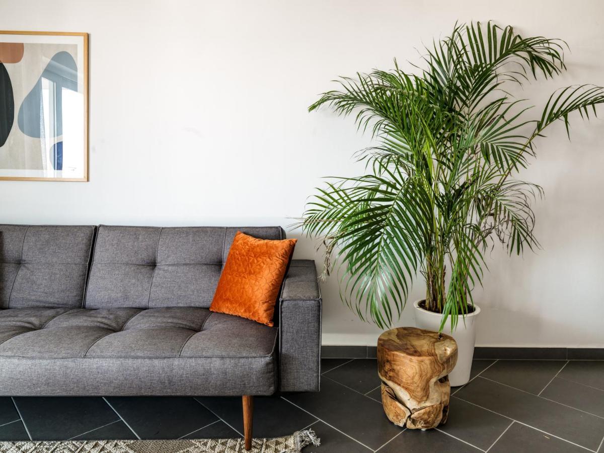 Liv Urban Suites Larnaca Dış mekan fotoğraf