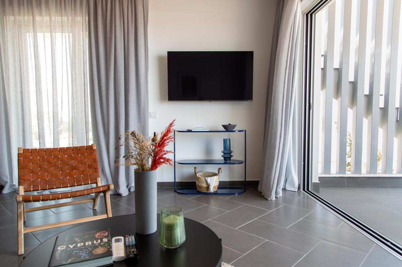 Liv Urban Suites Larnaca Dış mekan fotoğraf